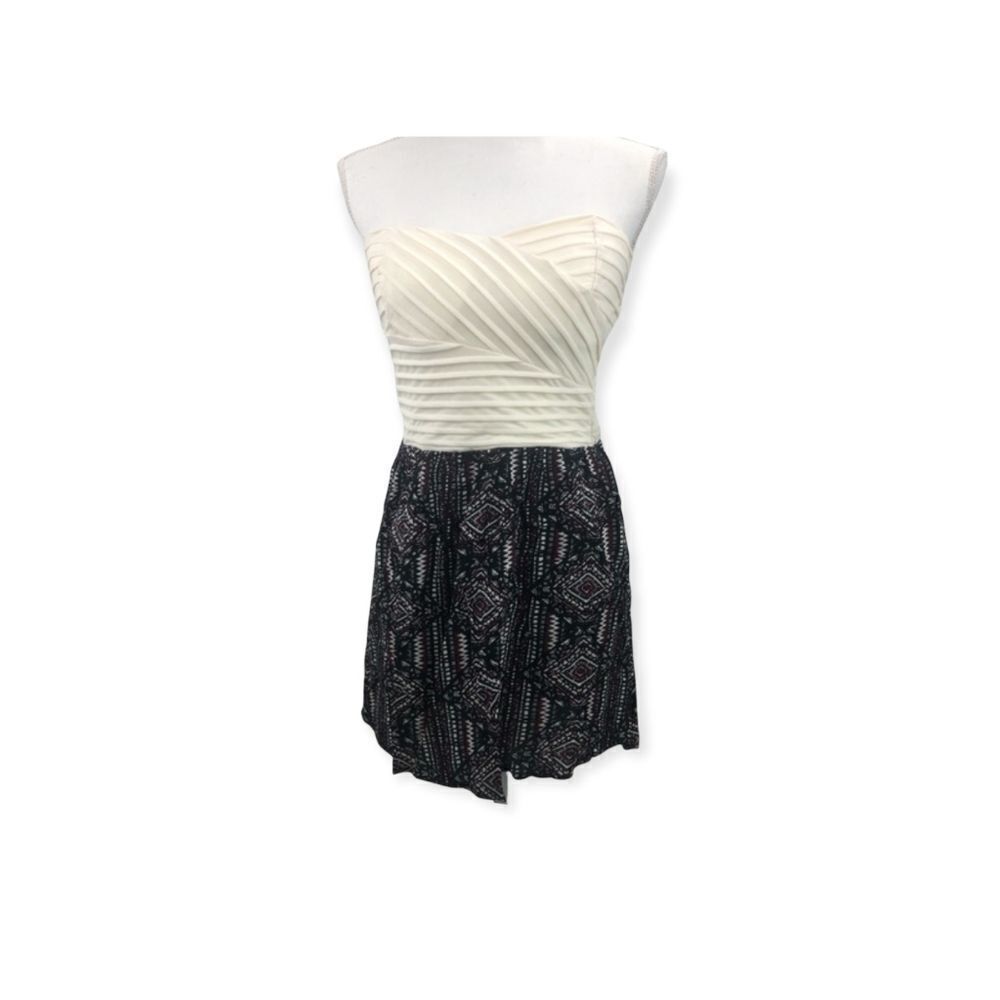 LUNA Chix Strapless dress 5/$25